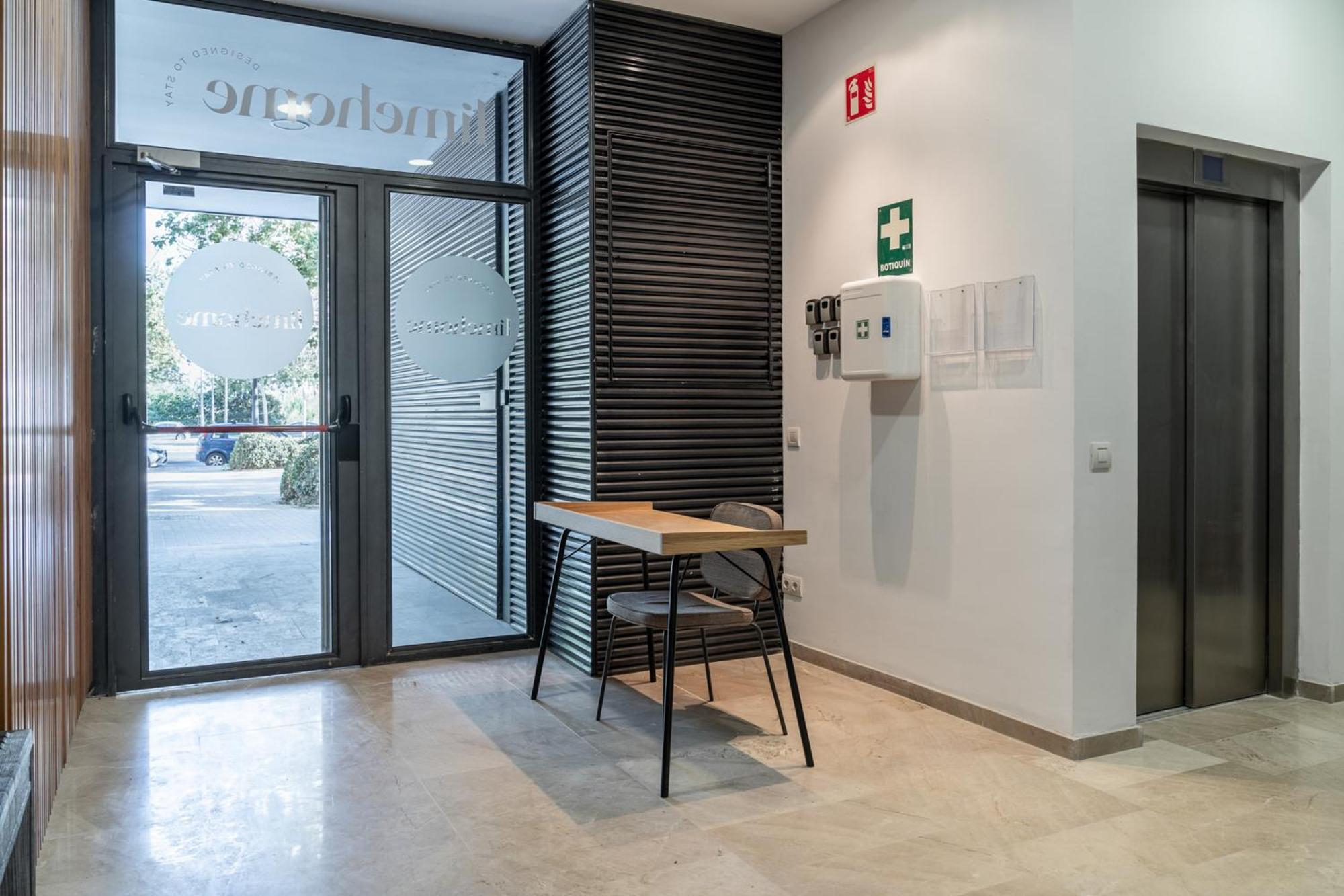 Limehome Valencia Carrer D'Antonio Ferrandis Valência Exterior foto