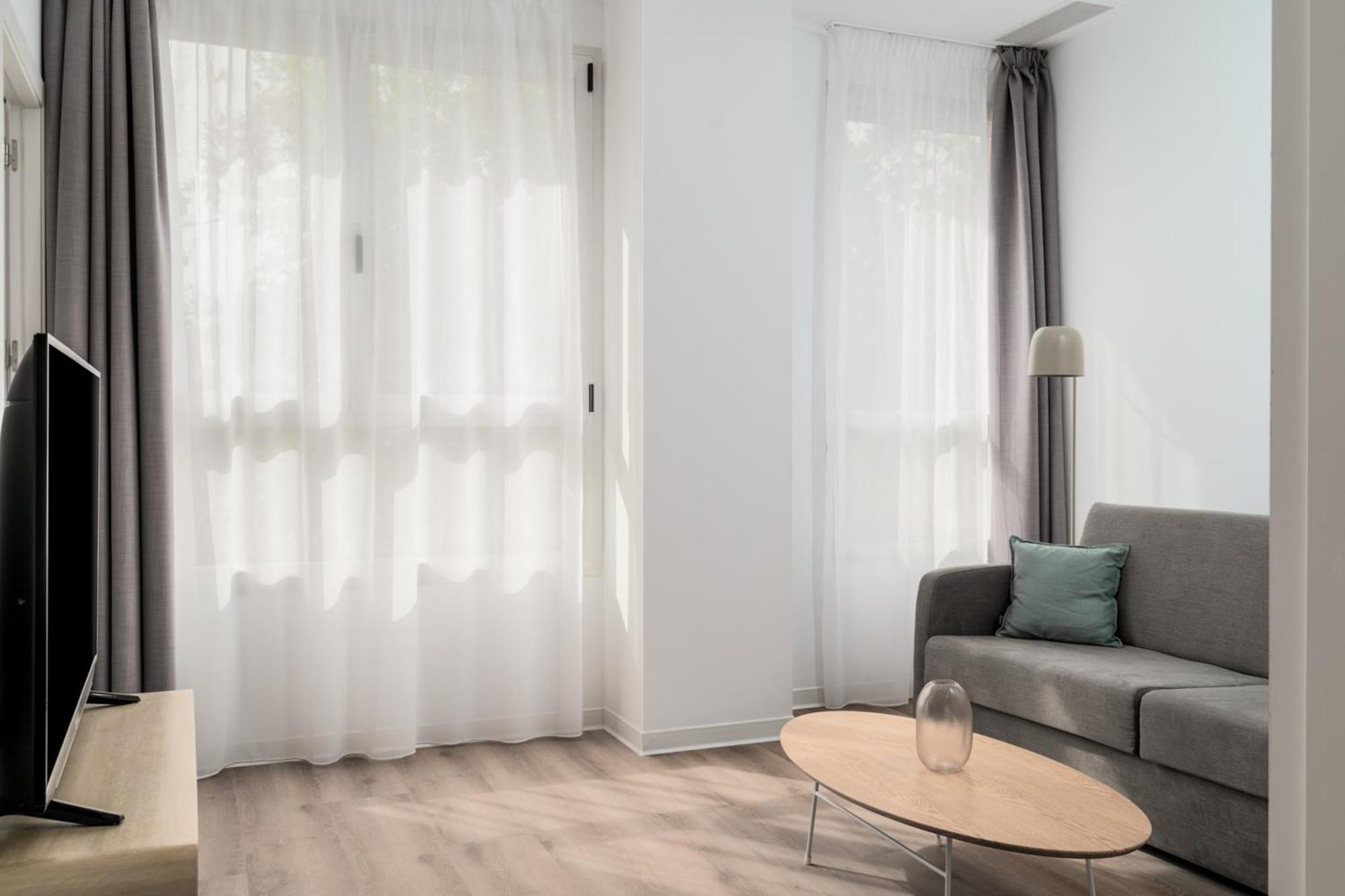 Limehome Valencia Carrer D'Antonio Ferrandis Valência Quarto foto